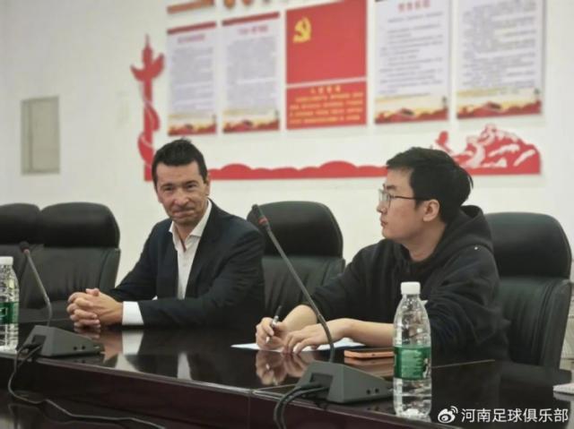河南体育总监：成绩低迷时更换主教练并是最好选择